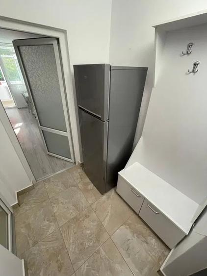Garsonieră decomandată, mobilată în Podul de Piatră