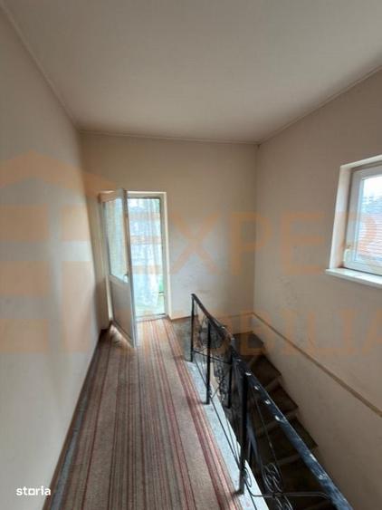 Casă cu 4 camere cu Teren 200 Mp în Central