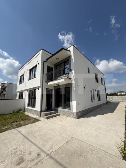 Casă individuală cu 5 camere cu Canalizare în Podari