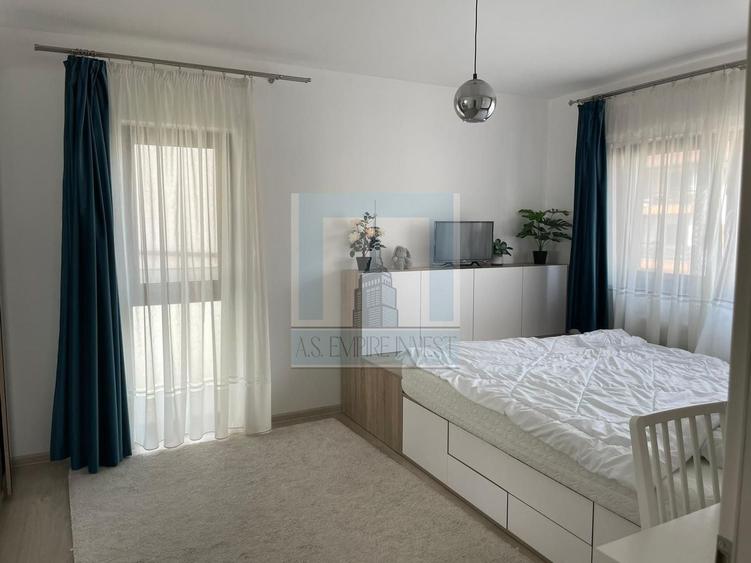 Apartament cu 3 camere decomandat, mobilat în Sânpetru