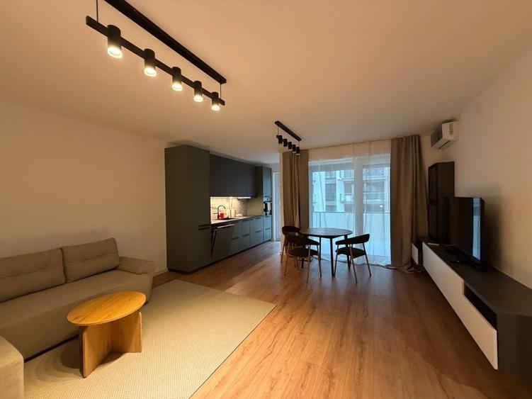 Apartament cu 2 camere decomandat în Central