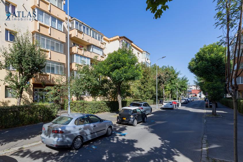 Apartament cu 2 camere semidecomandat în Scriitorilor