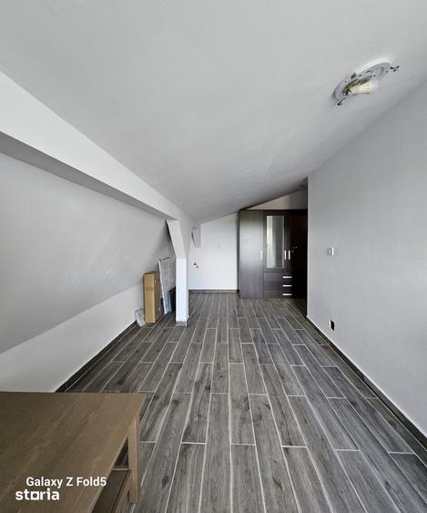 Apartament cu 3 camere în Iorga