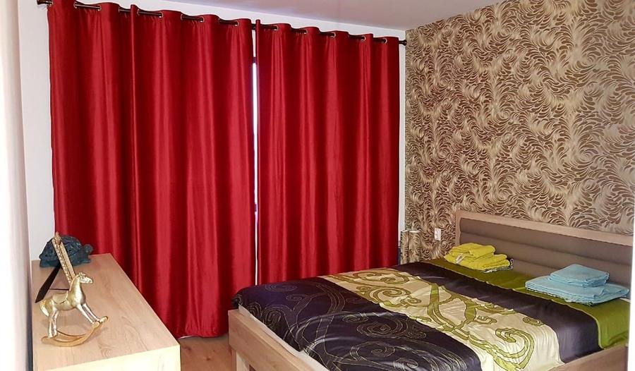 Apartament cu 4 camere decomandat, mobilat în Băneasa