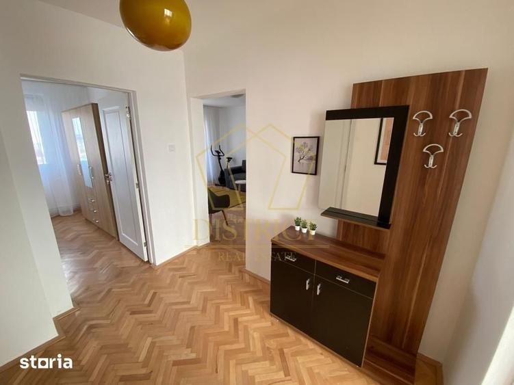 Apartament cu 3 camere semidecomandat în Take Ionescu