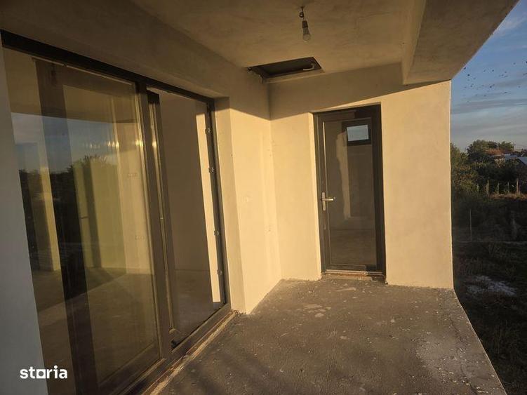 Casă cu 4 camere cu Teren 248 Mp în Costești