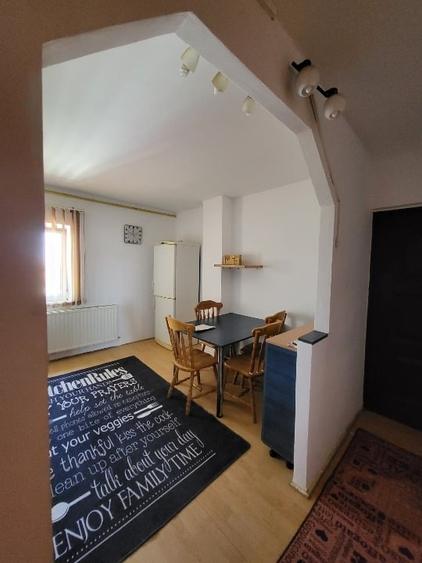 Apartament cu 2 camere semidecomandat, mobilat în Spitalul Județean