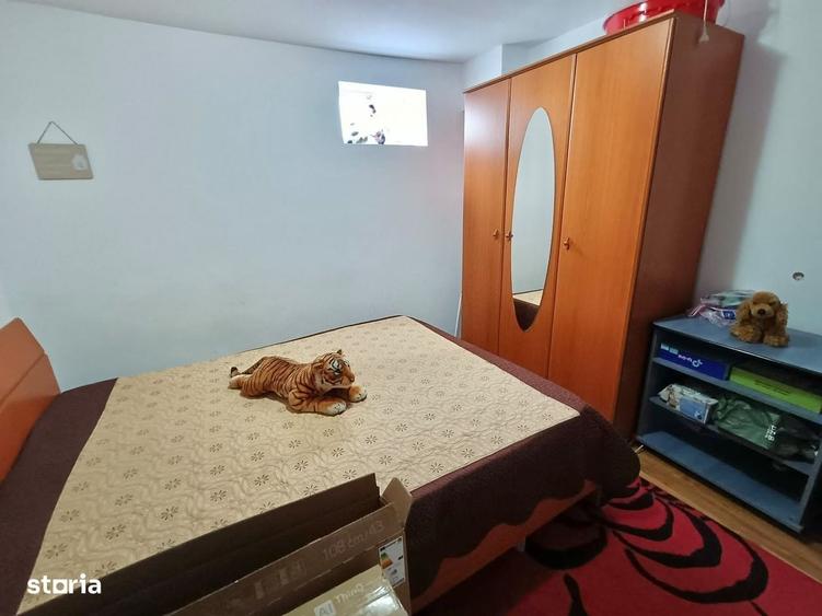 Casă cu 4 camere în Militari