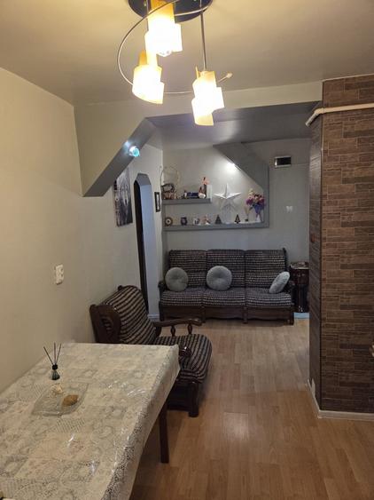 Apartament cu 3 camere decomandat în 9 Mai