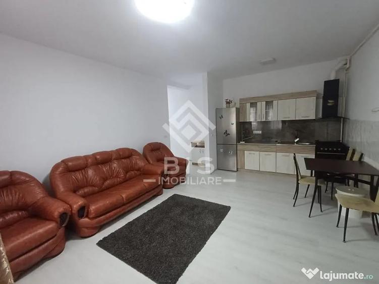 Apartament cu 3 camere semidecomandat în Nord