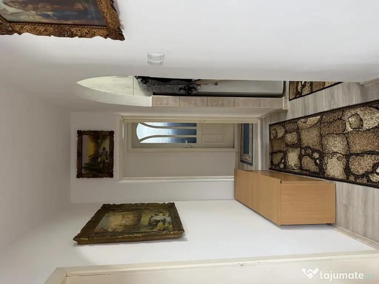 Apartament cu 4 camere decomandat în Ultracentral