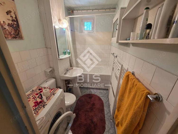 Apartament cu 3 camere decomandat în Sud