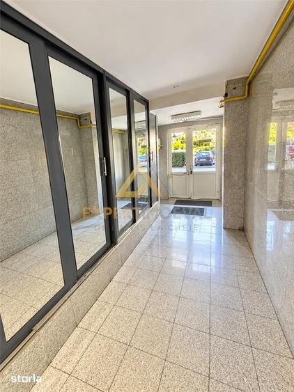 Apartament cu 2 camere semidecomandat în Traian