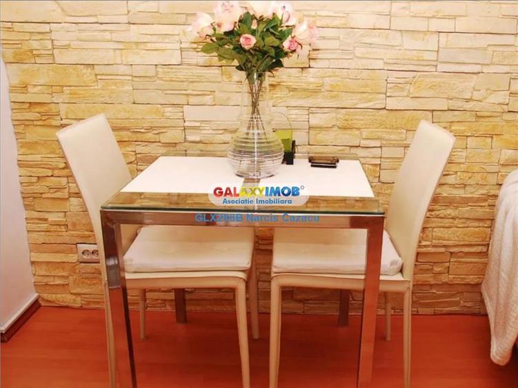 Apartament cu 3 camere decomandat, mobilat în Baicului