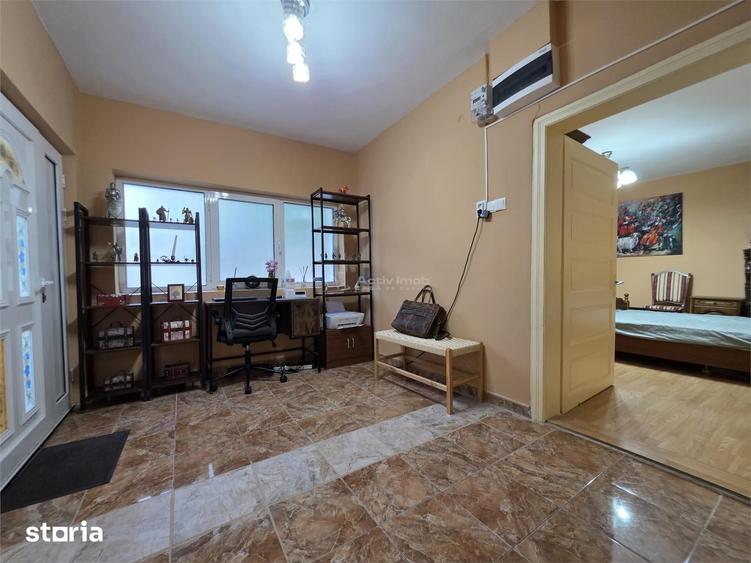 Casă cu 5 camere cu Teren 438 Mp în 23 August
