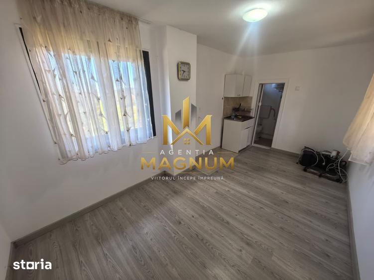 Casă cu 4 camere cu Teren 1143 Mp în Șișești
