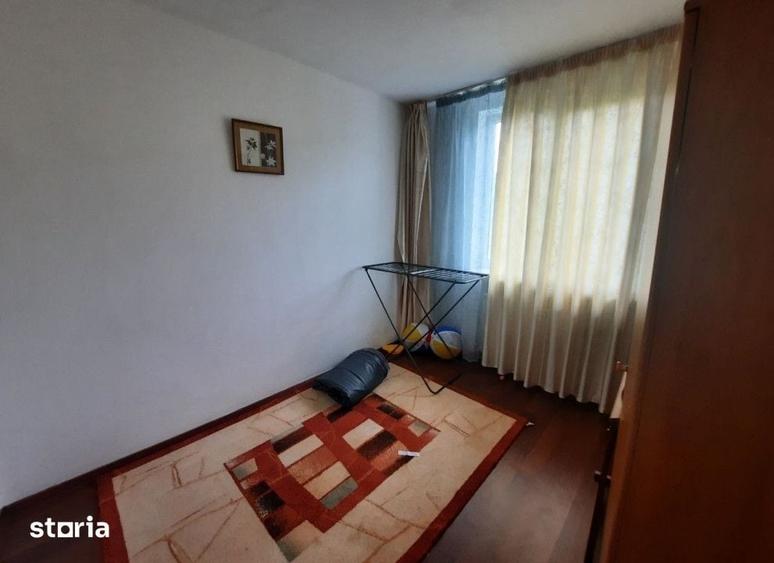 Apartament cu 4 camere în Dărmănești