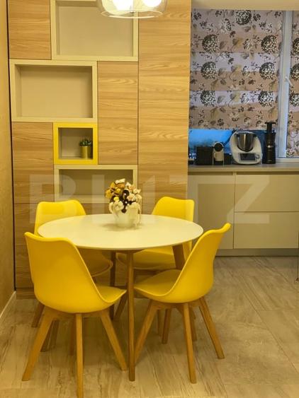Apartament cu 4 camere semidecomandat, mobilat în Plopilor