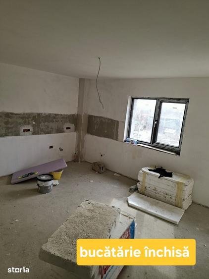 Casă cu 4 camere cu Teren 884 Mp în Moșoaia