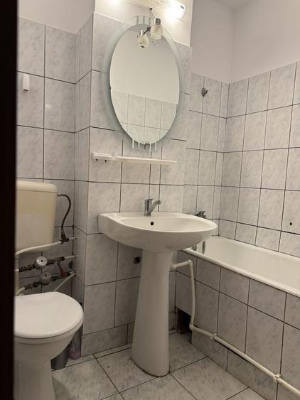 Inchiriez apartament 2 camere,Trivale.Disponibil din 17 septembrie - 3