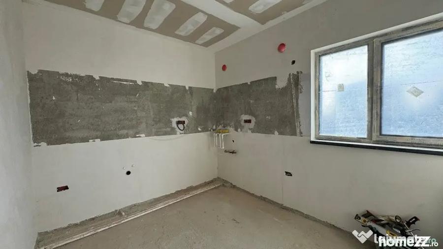 Casă cu 3 camere cu Teren 350 Mp în Tunari