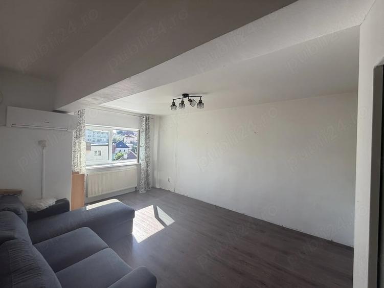 Apartament cu 2 camere decomandat în Ștrand