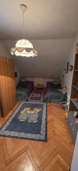 Casă cu 6 camere cu Teren 5116 Mp în Cornu