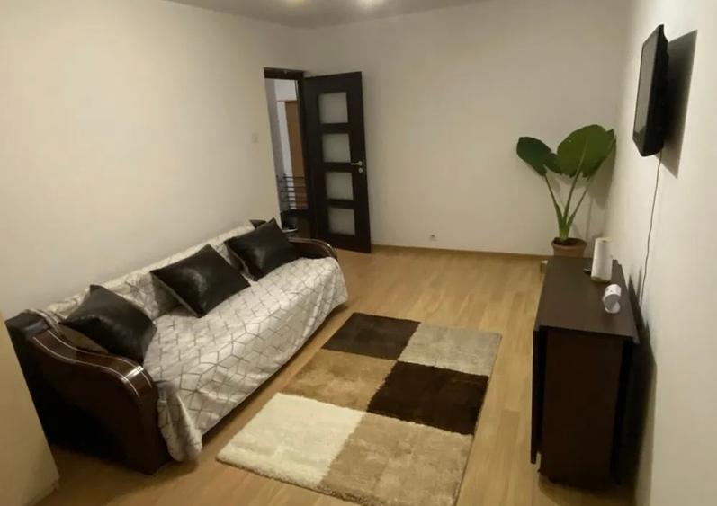 Apartament cu 2 camere decomandat, mobilat în Central