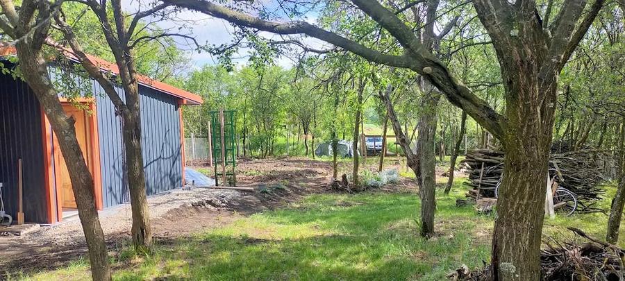 Casă cu Teren 2230 Mp în Zăuan