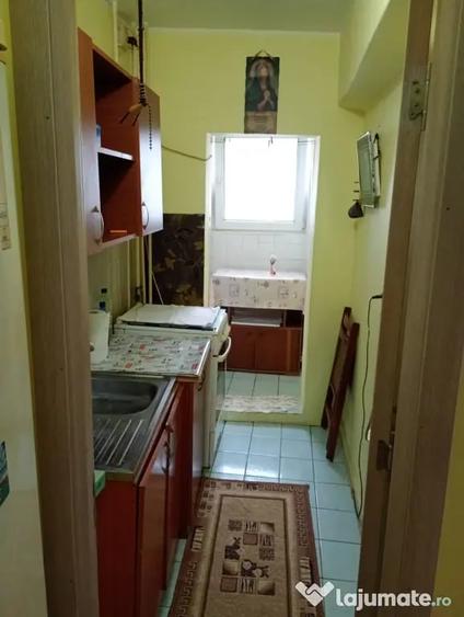 Garsoniera de inchiriat, parter, zona Contactoare - 3