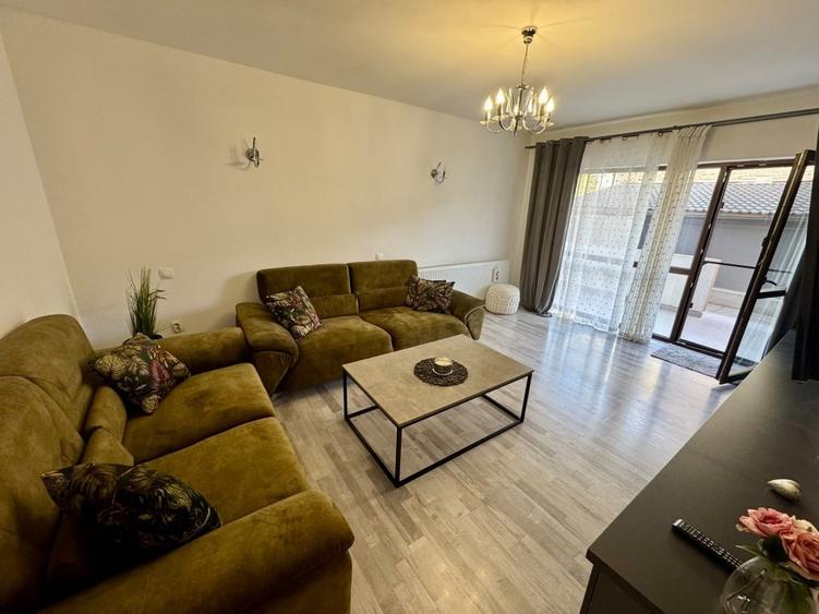 Apartament cu 3 camere, mobilat în Sânpetru