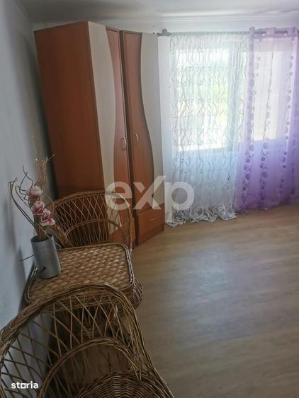Casă cu 4 camere în Ungureni