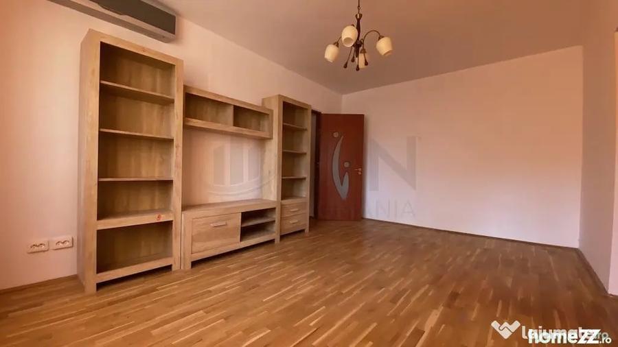 Apartament cu 3 camere semidecomandat în Chibrit