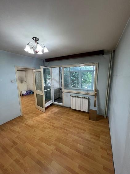 Apartament cu 2 camere nedecomandat în Podu Roș