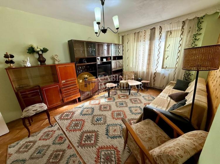 Apartament cu 2 camere semidecomandat, mobilat în Central