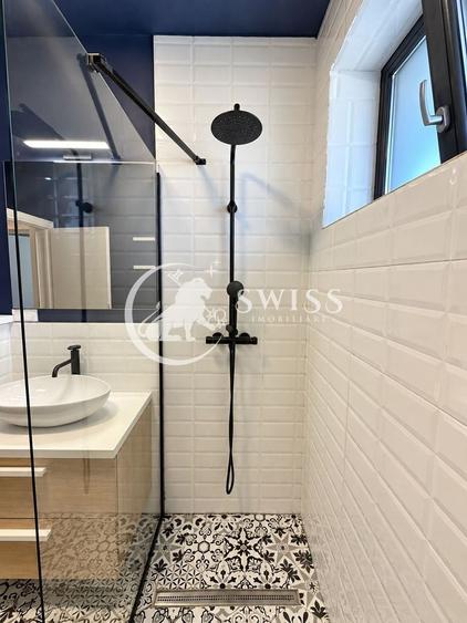 Apartament cu 3 camere semidecomandat, mobilat în Central