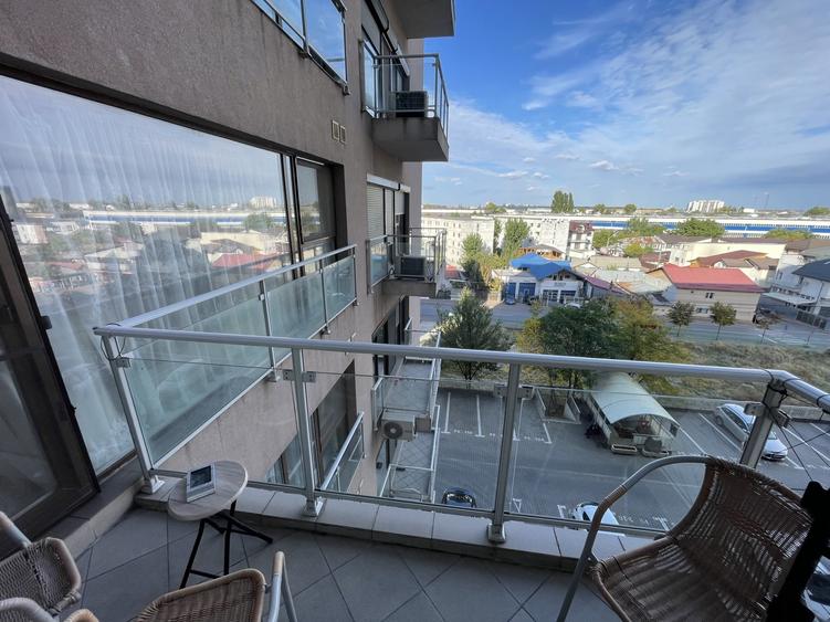 Apartament cu 3 camere semidecomandat, mobilat în Titan