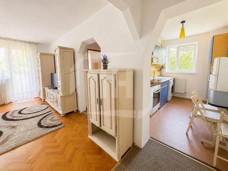 Apartament cu 2 camere semidecomandat, mobilat în Gheorgheni