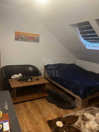 Apartament cu 3 camere semidecomandat în Florești