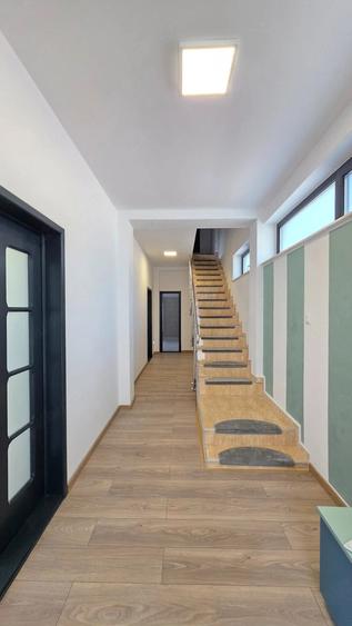 Casă cu 7 camere cu Teren 300 Mp în Ultracentral