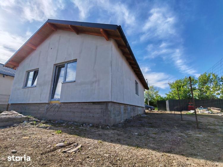 Casă cu 3 camere cu Teren 250 Mp în Agigea