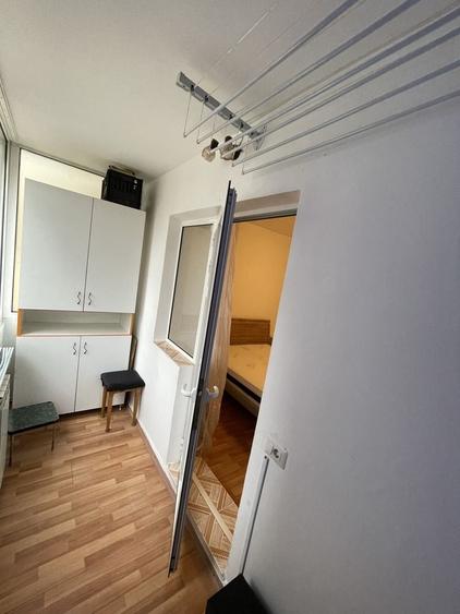 Apartament cu 2 camere decomandat în Micro 21