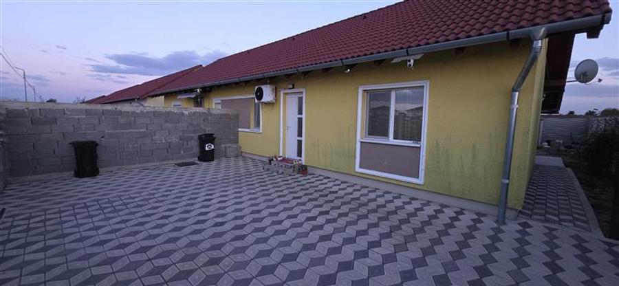 Duplex cu 3 camere cu Teren 250 Mp în Bucovăț (Remetea Mare)