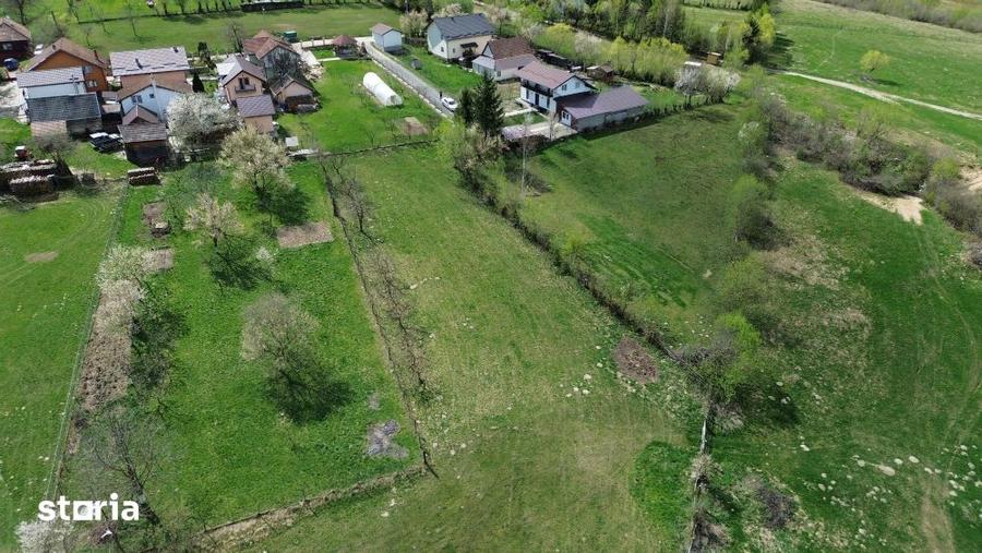 Teren de 4000 mp, în Central