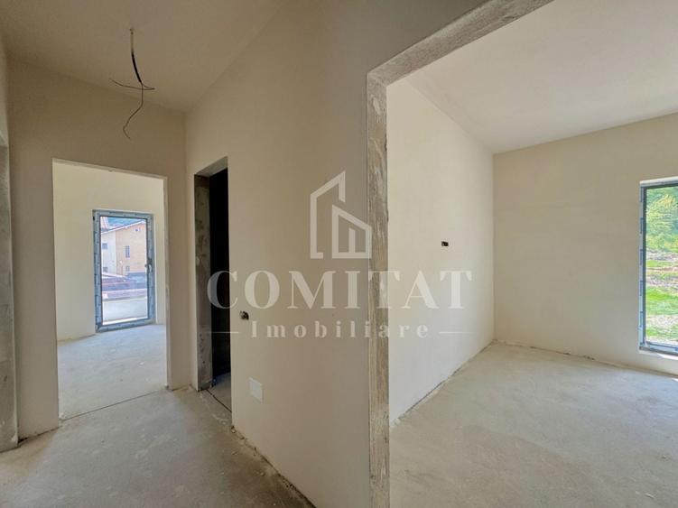 Duplex cu 4 camere cu Canalizare în Florești