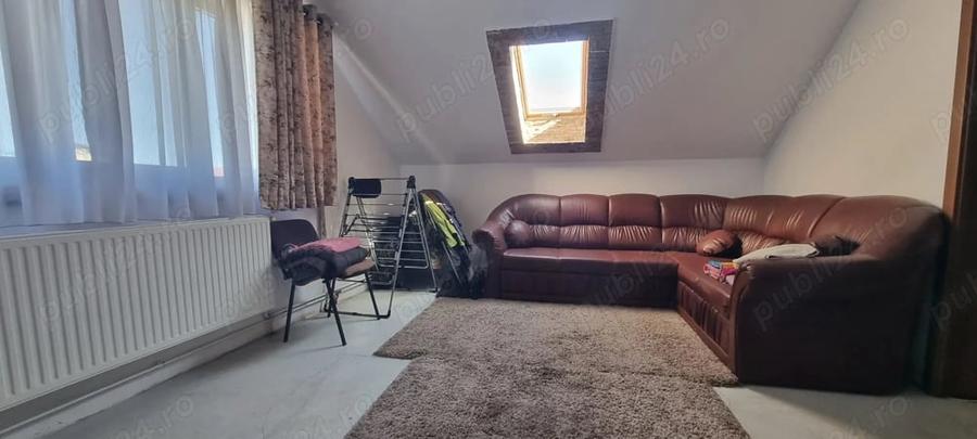 Casă cu 6 camere cu Teren 450 Mp în Geamăna