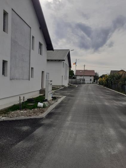 Casă cu 3 camere cu Teren 200 Mp în Strejnicu