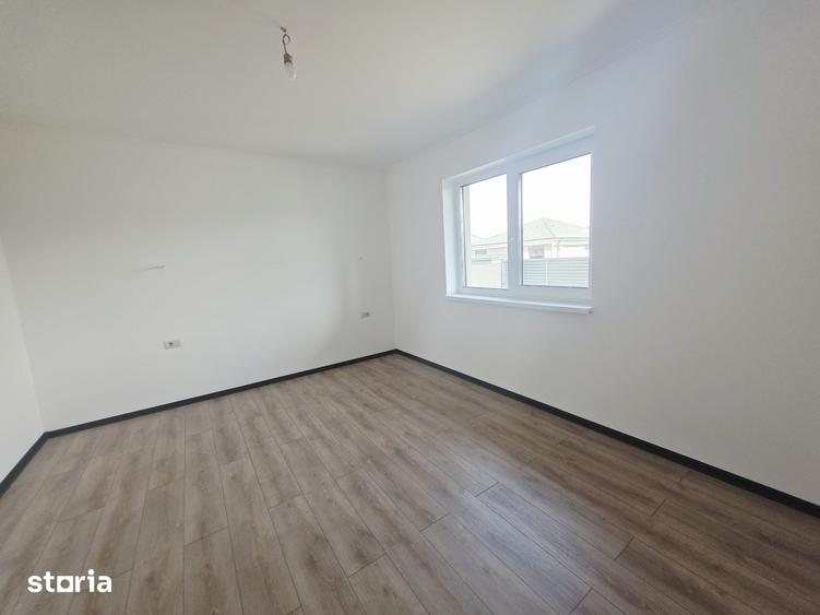 Casă cu 4 camere cu Teren 500 Mp în Tărlungeni
