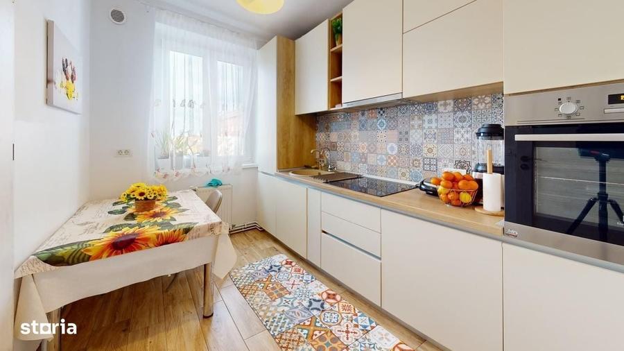 Apartament cu 3 camere semidecomandat în Hipodrom 1
