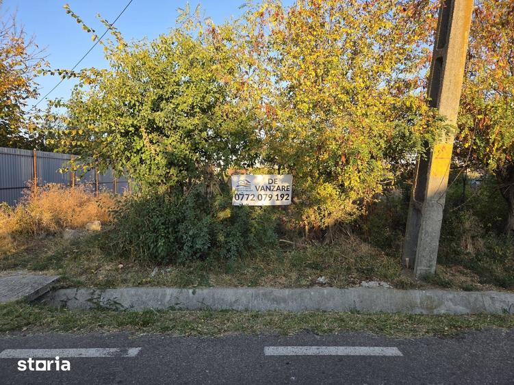 Teren de 3600 mp, în Priseaca